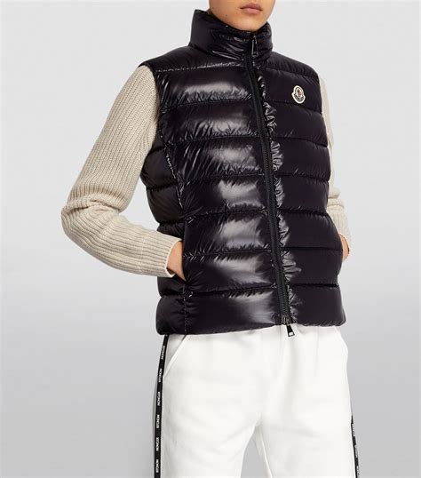 Moncler gilet - Moncler for Men. Moncler takes its name from its mountainous birthplace, Monestier-de-Clermont. Originally designed to keep the local French workers protected from the cold, high-shine puffer jackets, gilets and padded coats remain the brand’s bestsellers today with their insulating qualities and recognisable rooster motifs.Look out for streetwear designs, …